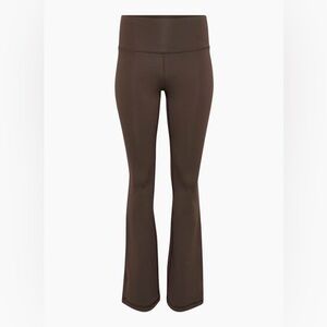 Aritzia Golden
LIFE ATMOSPHERE FLARE HI-RISE LEGGING size 4 RICH MOCHA BROWN